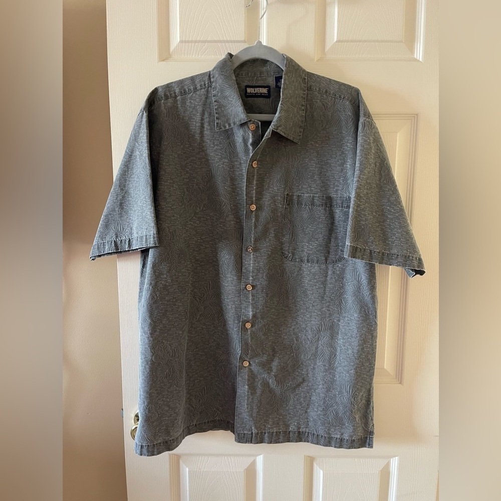 Wolverine button down shirt • Mens L